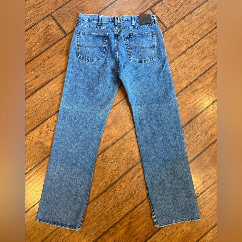Lee jeans men’s modified length 34x33 (tag 34x36) blue Regular Straight cotton